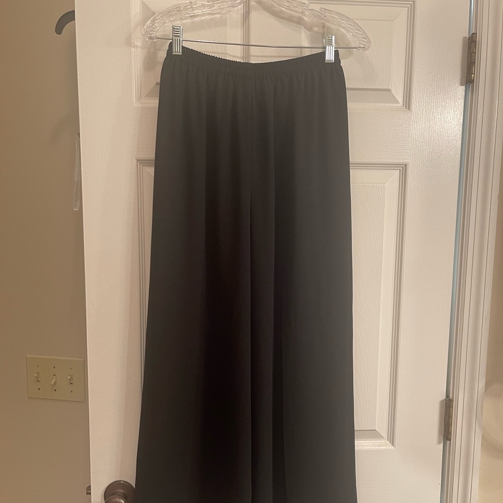 Ladies Palazzo Pants, Size 8. Excellent Condition.